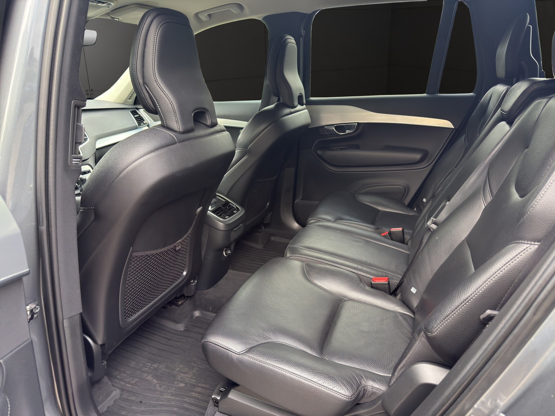VOLVO XC90 D5 AWD Momentum Geartronic 7Plätzer-image-14