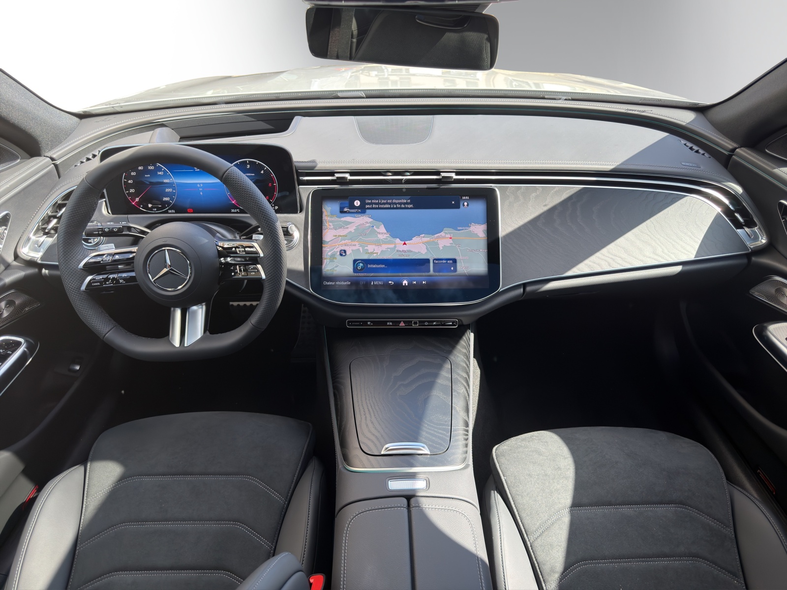 MERCEDES-BENZ E 220 d T 4Matic 9G-Tronic-image-9