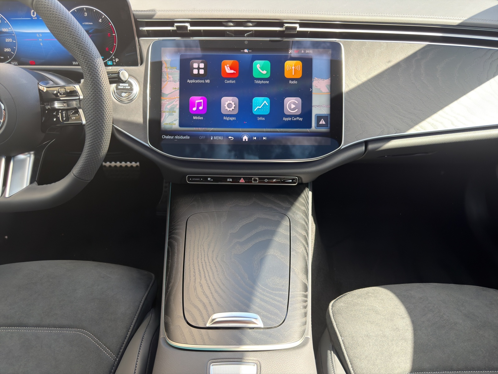 MERCEDES-BENZ E 220 d T 4Matic 9G-Tronic-image-11