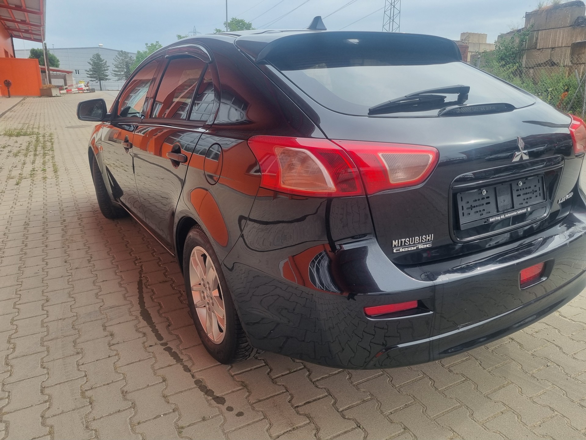 MITSUBISHI Lancer Sportback 1.6 Invite-image-2