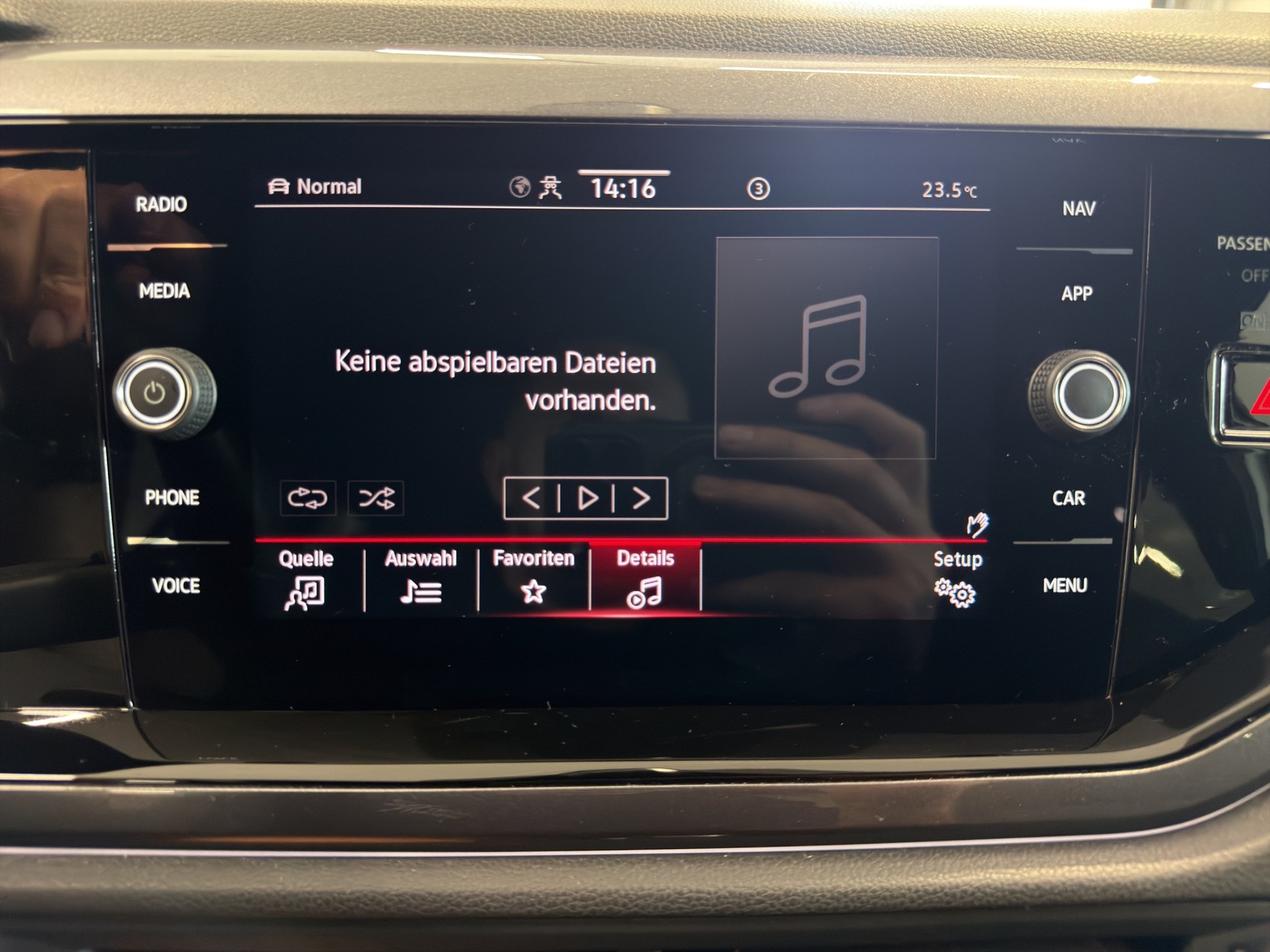 VW Polo 2.0 TSI GTI DSG-image-16