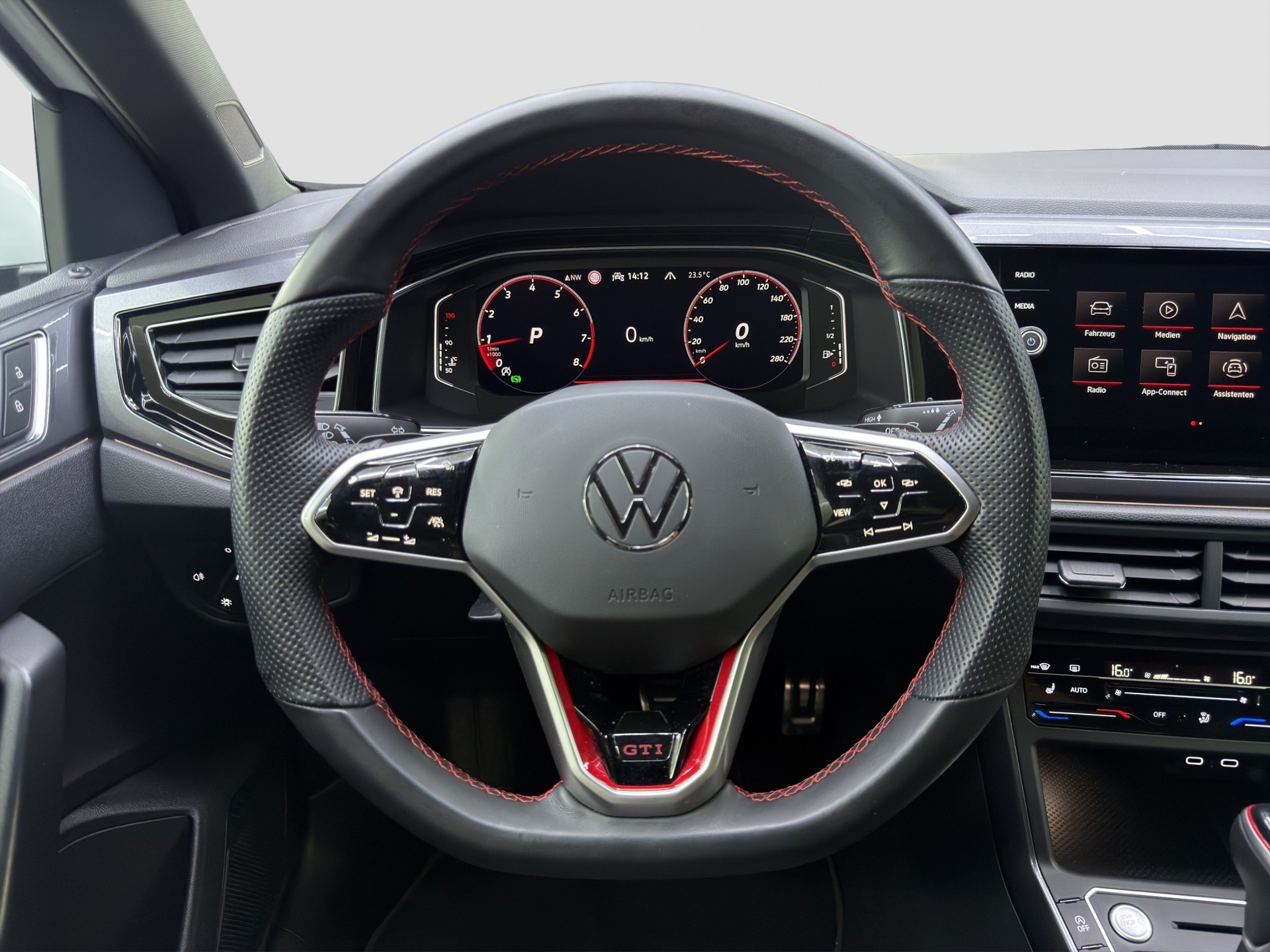 VW Polo 2.0 TSI GTI DSG-image-9