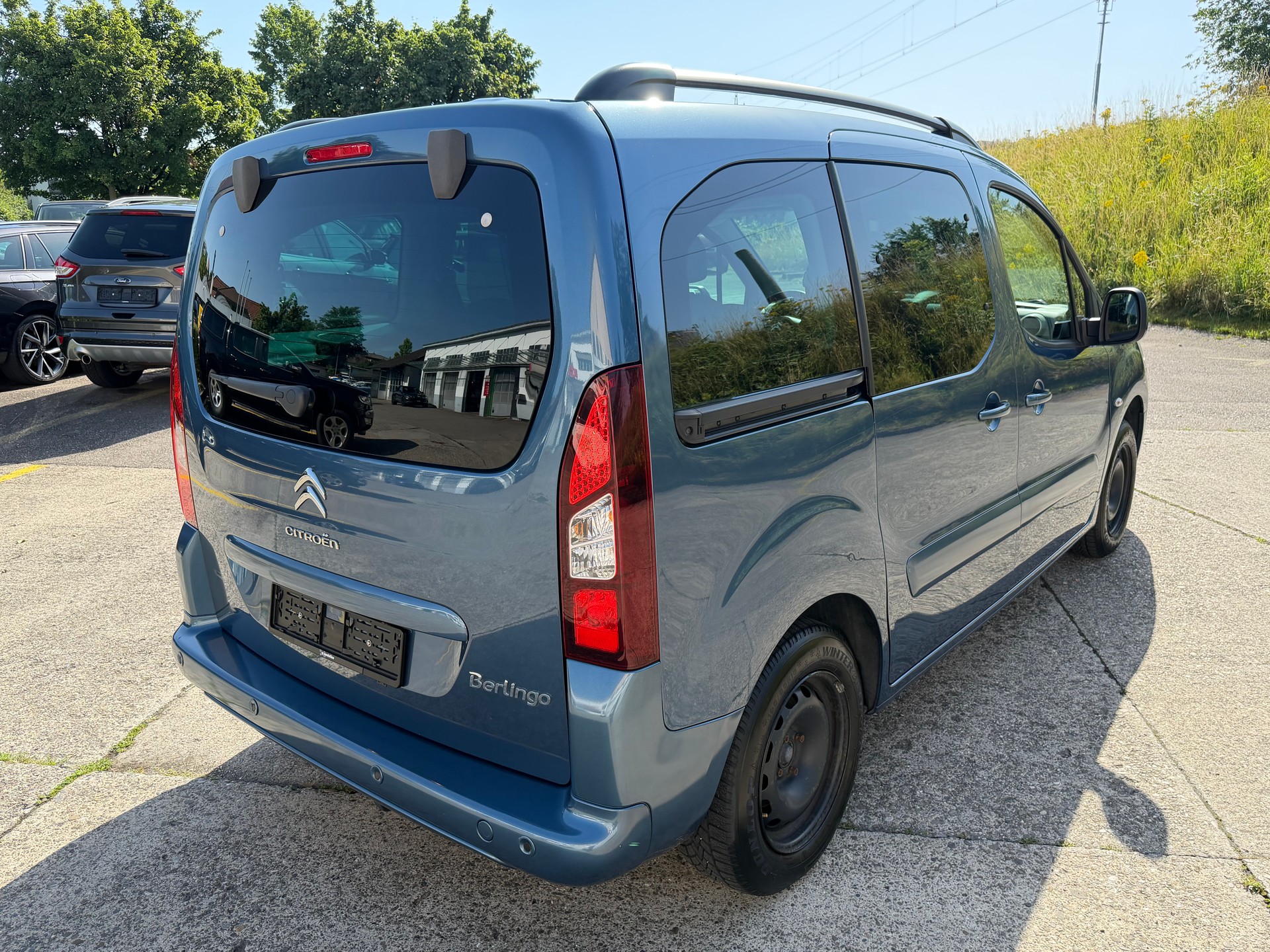 CITROEN Berlingo 1.6 BlueHDi Shine ETG6-image-4
