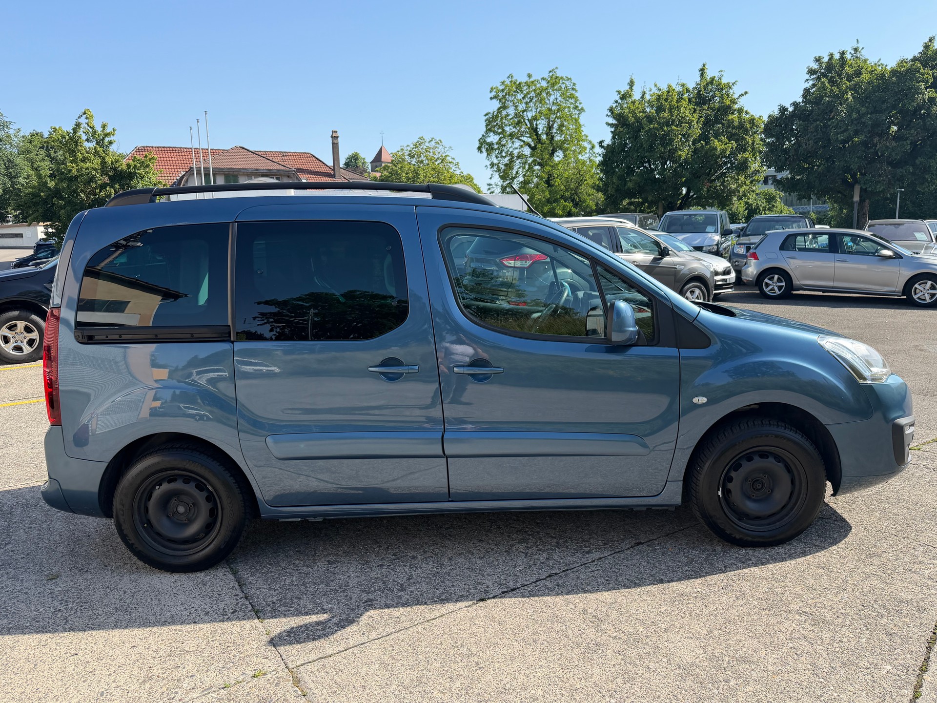CITROEN Berlingo 1.6 BlueHDi Shine ETG6-image-5
