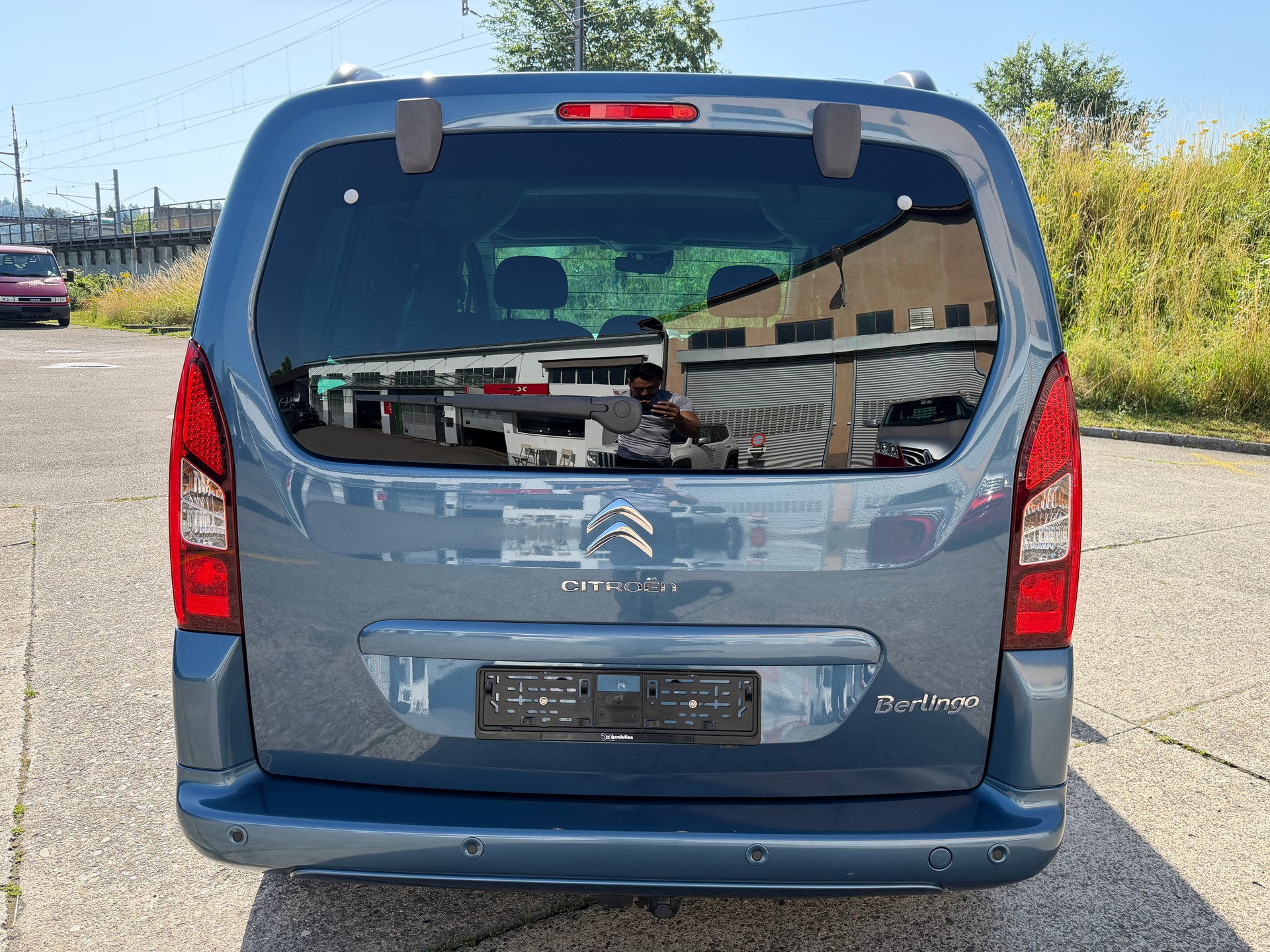CITROEN Berlingo 1.6 BlueHDi Shine ETG6-image-3