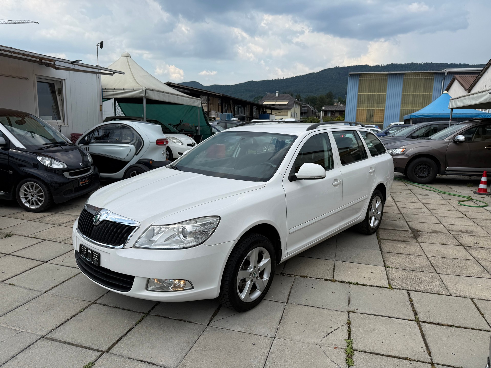 SKODA Octavia Combi 1.8 TSI Swiss Adventure 4x4-image-2
