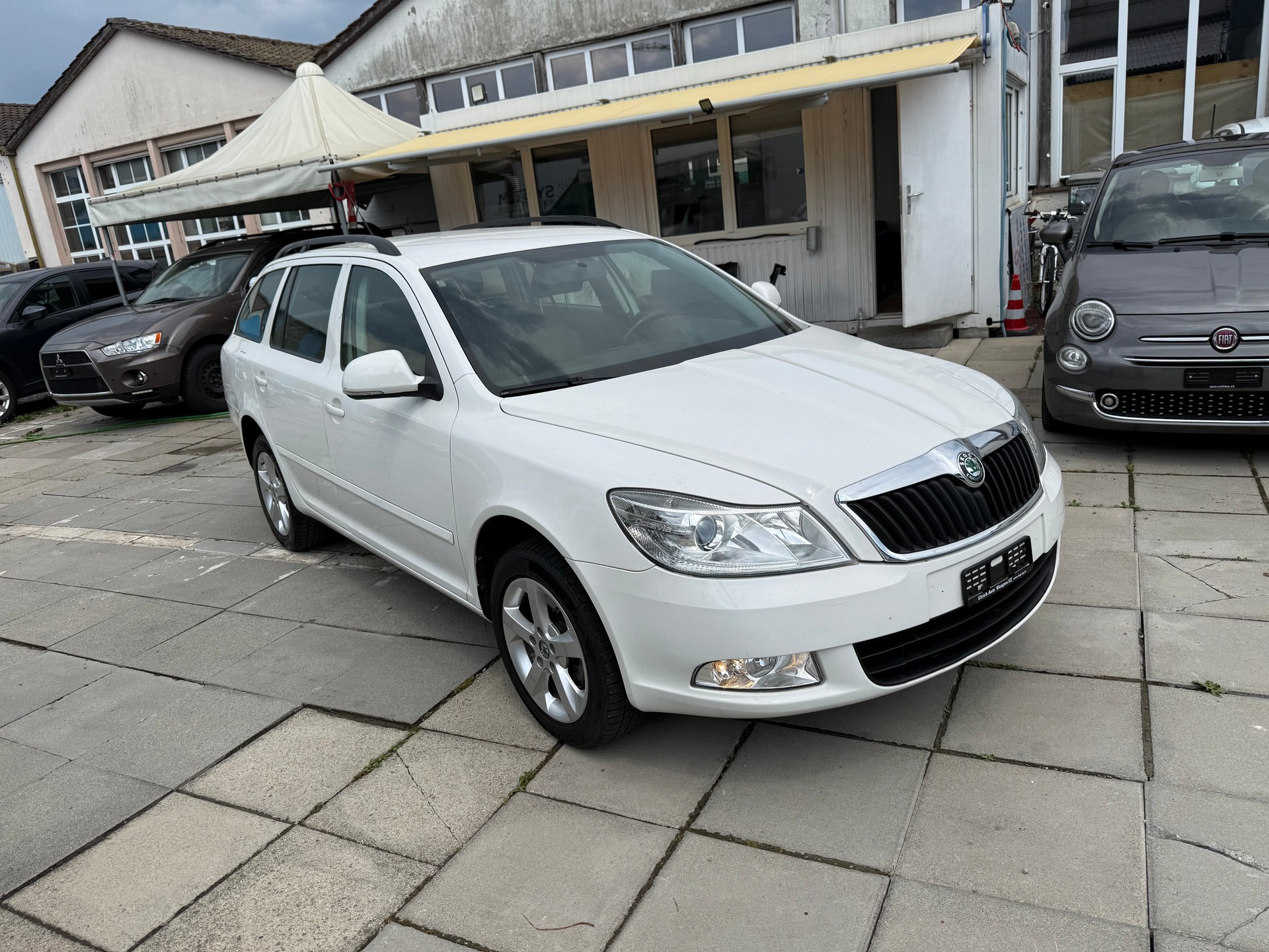 SKODA Octavia Combi 1.8 TSI Swiss Adventure 4x4-image-0
