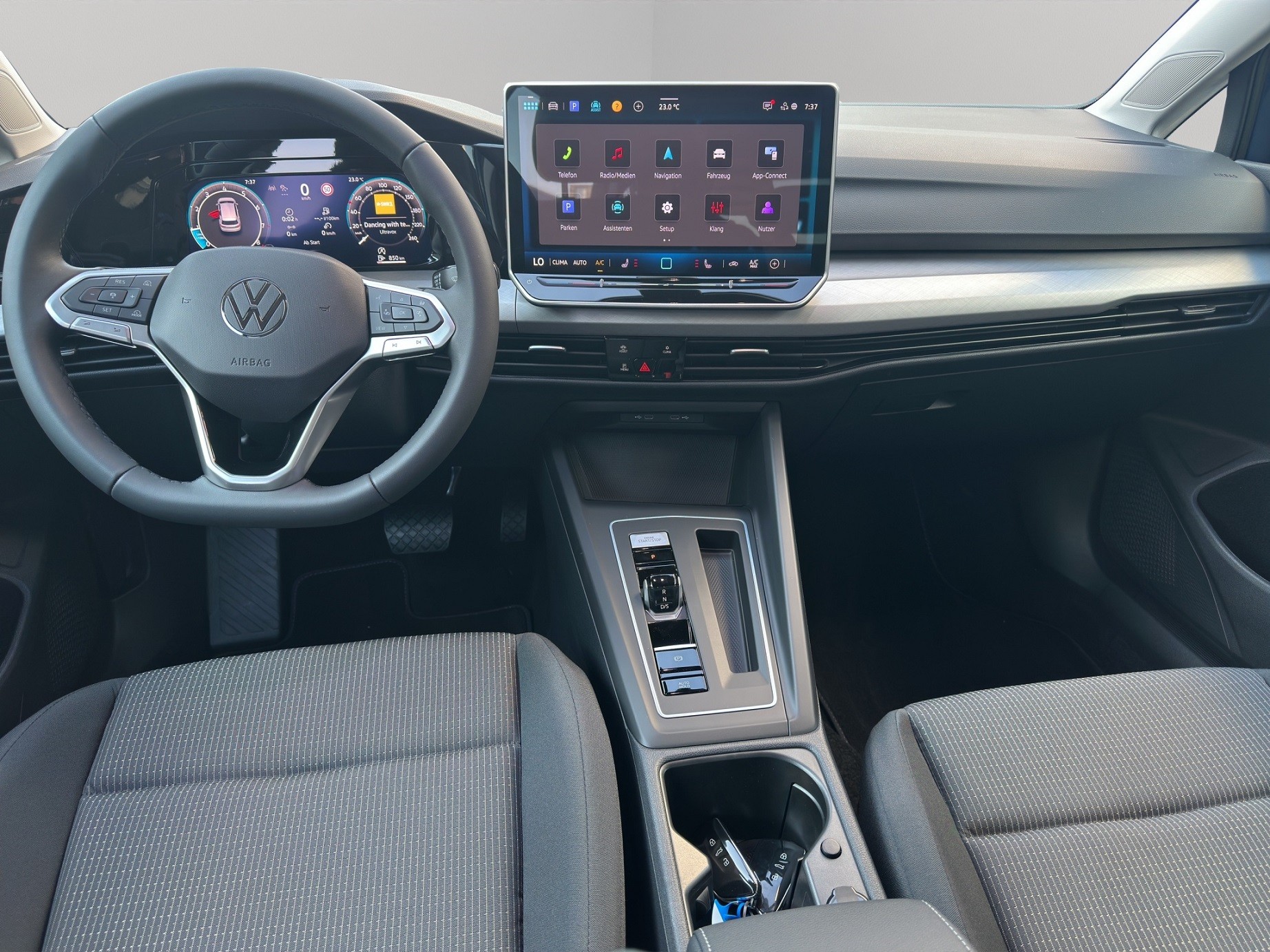 VW Golf 1.5 e TSI mHEV Value DSG-image-11