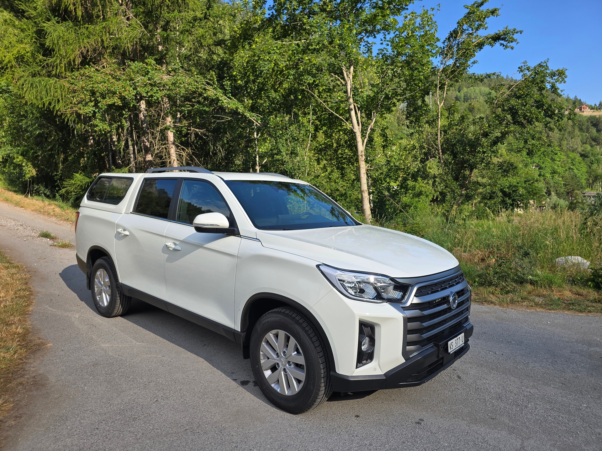 KGM-SsangYong Musso 2.2 Platinum 4WD A-image-5