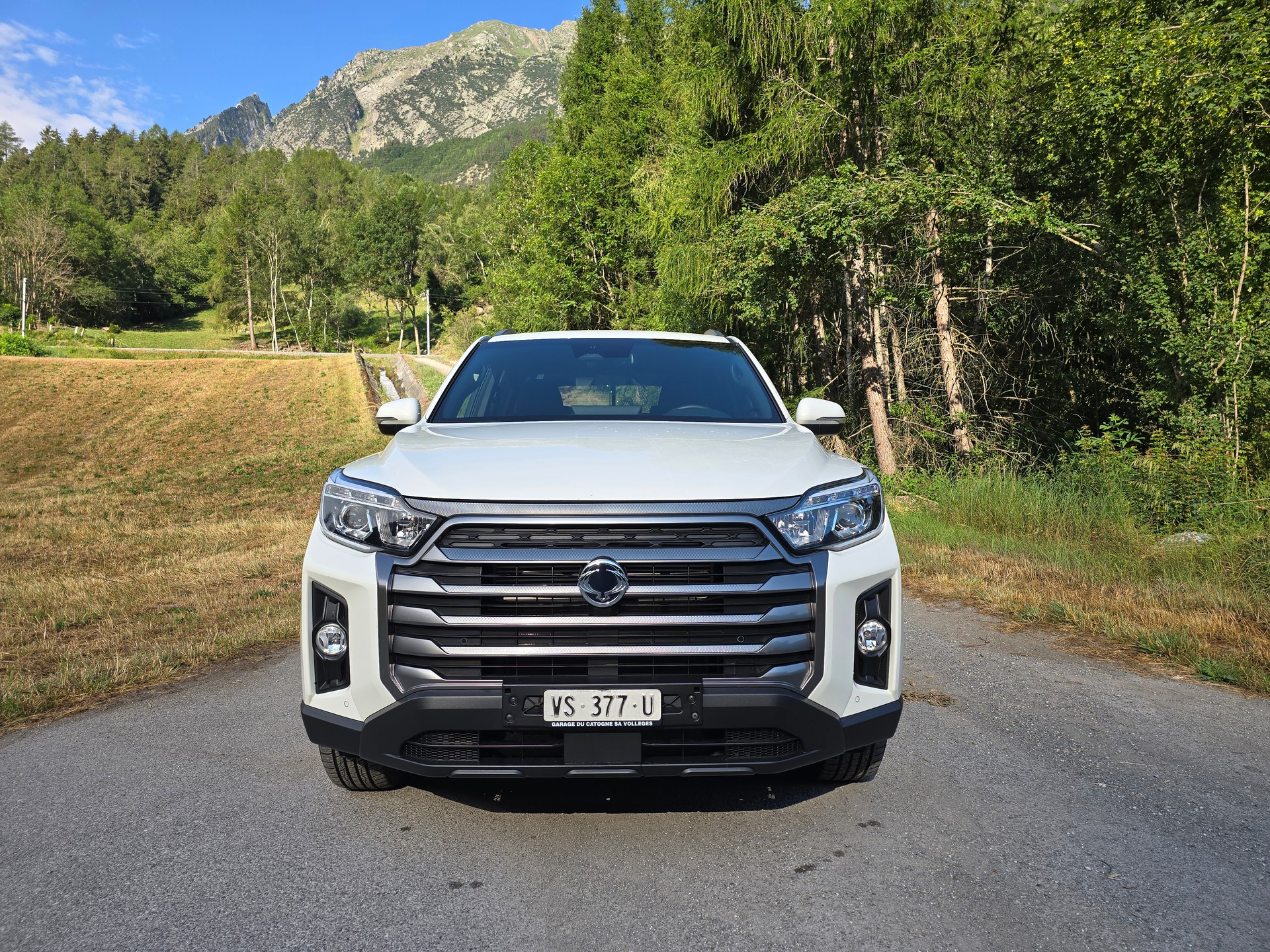 KGM-SsangYong Musso 2.2 Platinum 4WD A-image-4