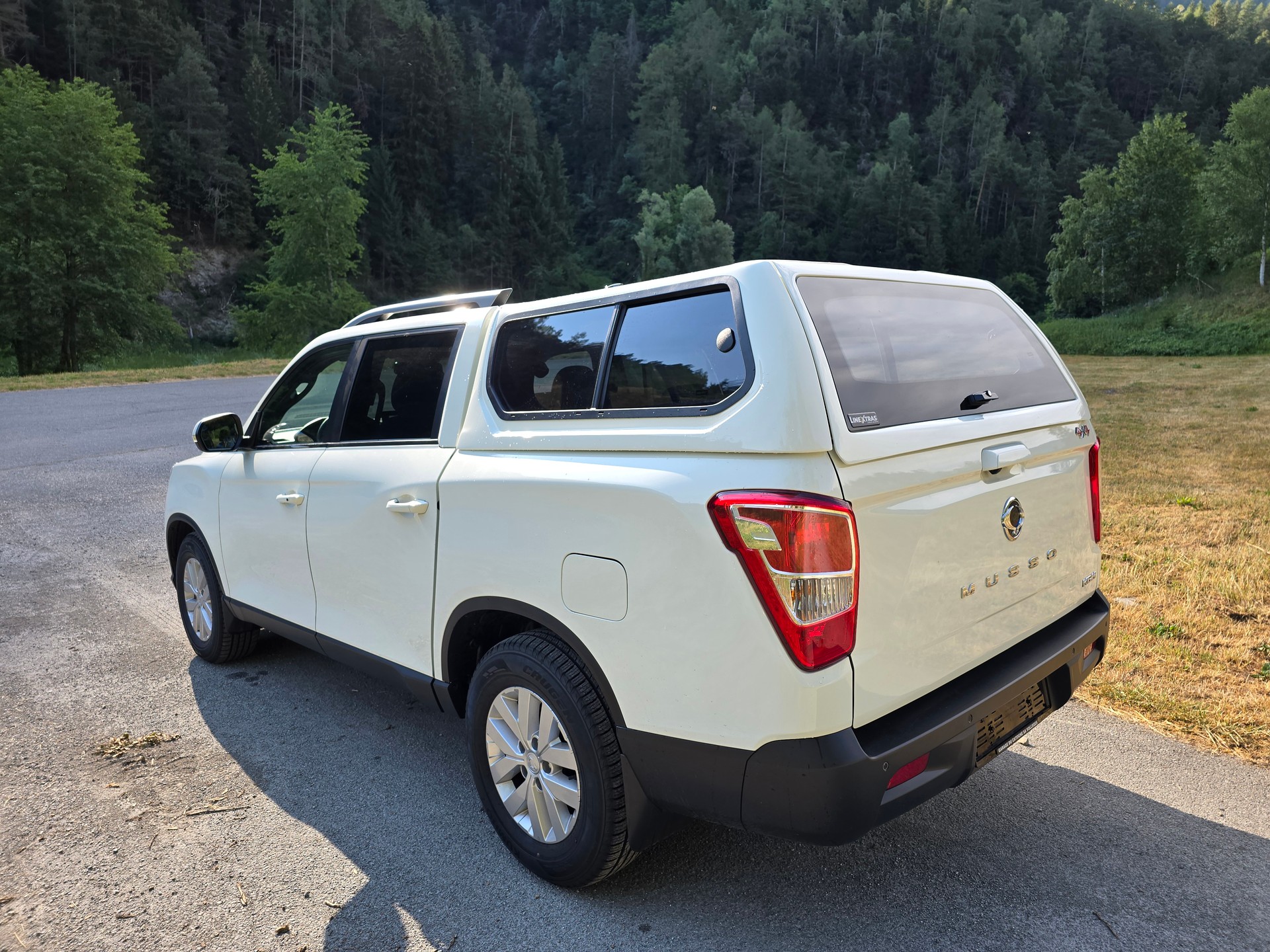 KGM-SsangYong Musso 2.2 Platinum 4WD A-image-3