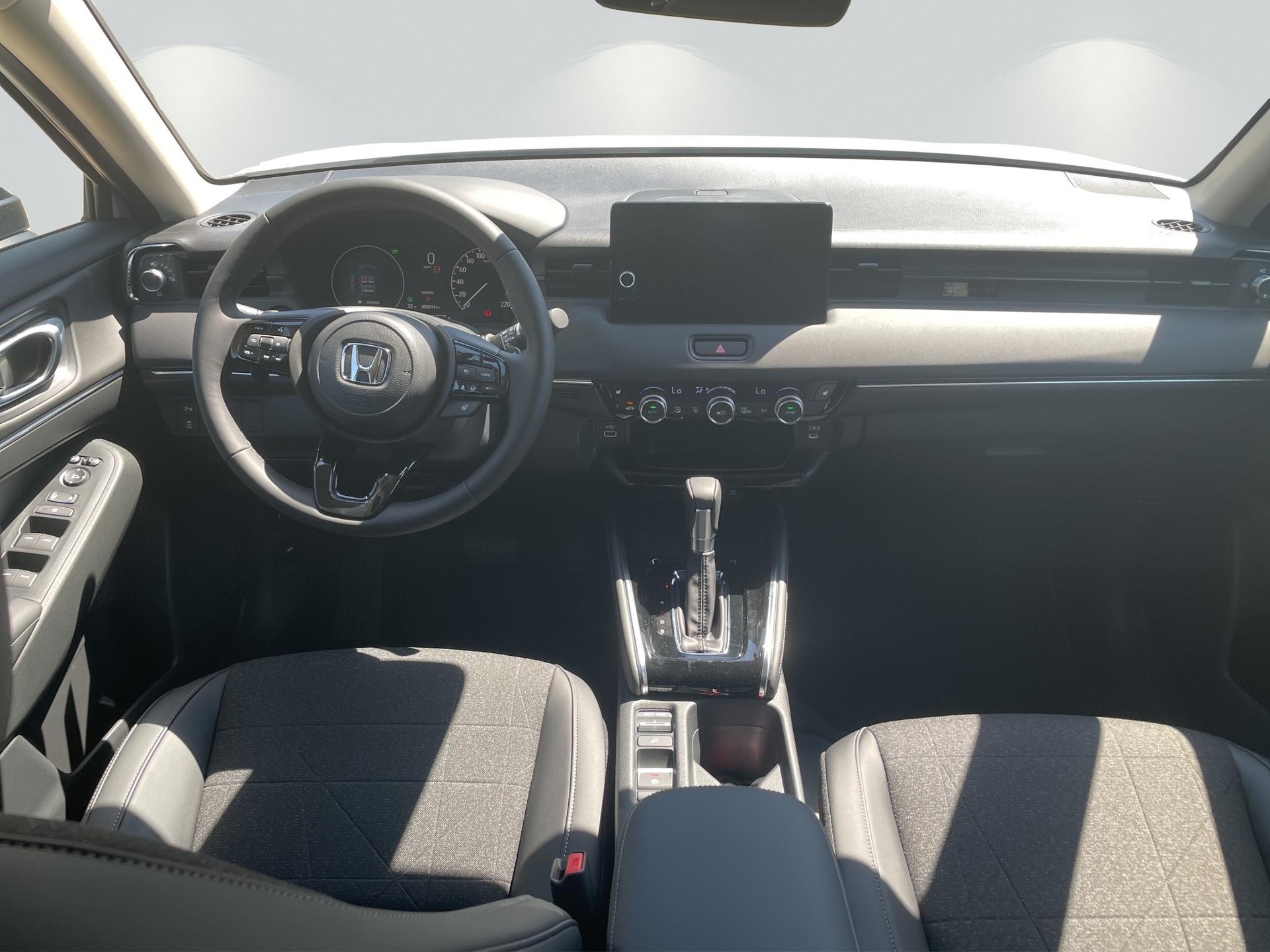 HONDA HR-V 1.5 i-MMD Advance-image-12