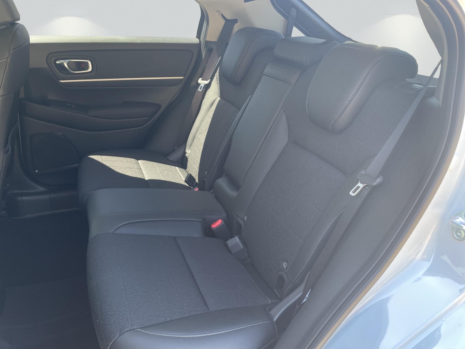 HONDA HR-V 1.5 i-MMD Advance-image-11