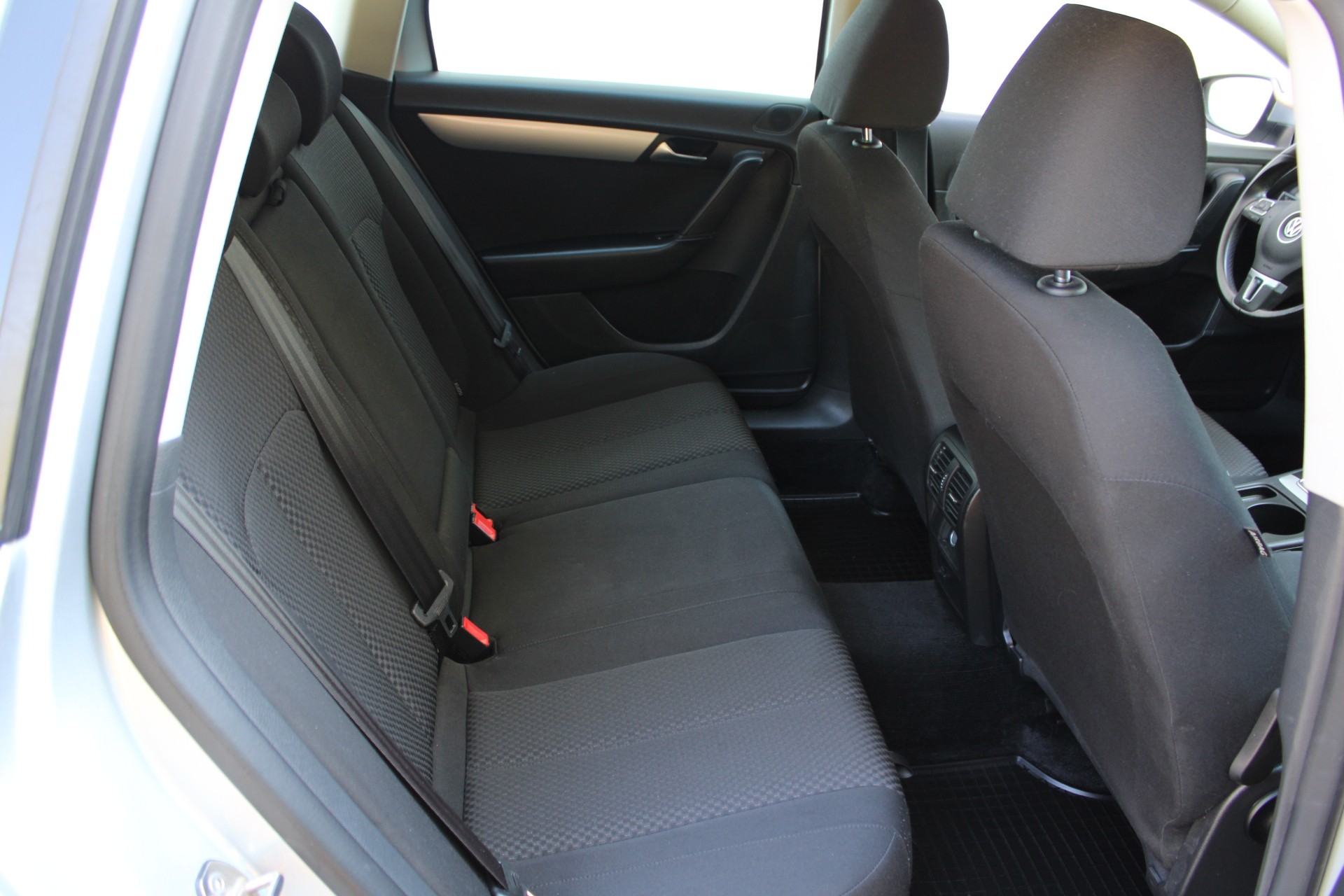 VW Passat Variant 2.0 TDI BMT Trendline DSG-image-6