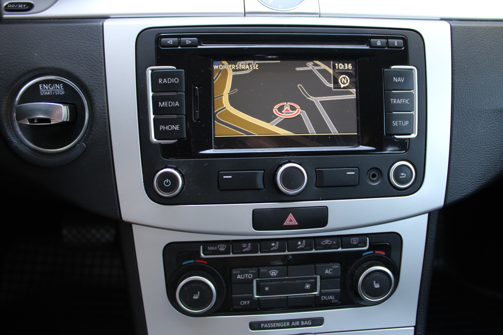 VW Passat Variant 2.0 TDI BMT Trendline DSG-image-9