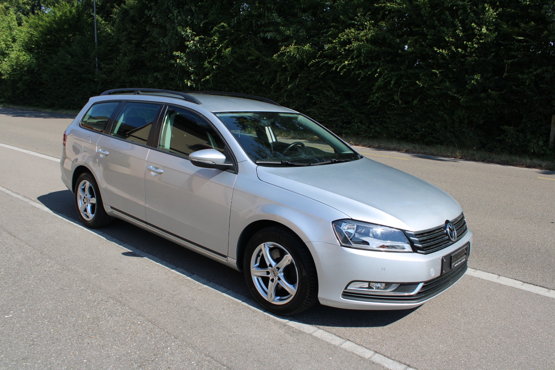VW Passat Variant 2.0 TDI BMT Trendline DSG-image-2