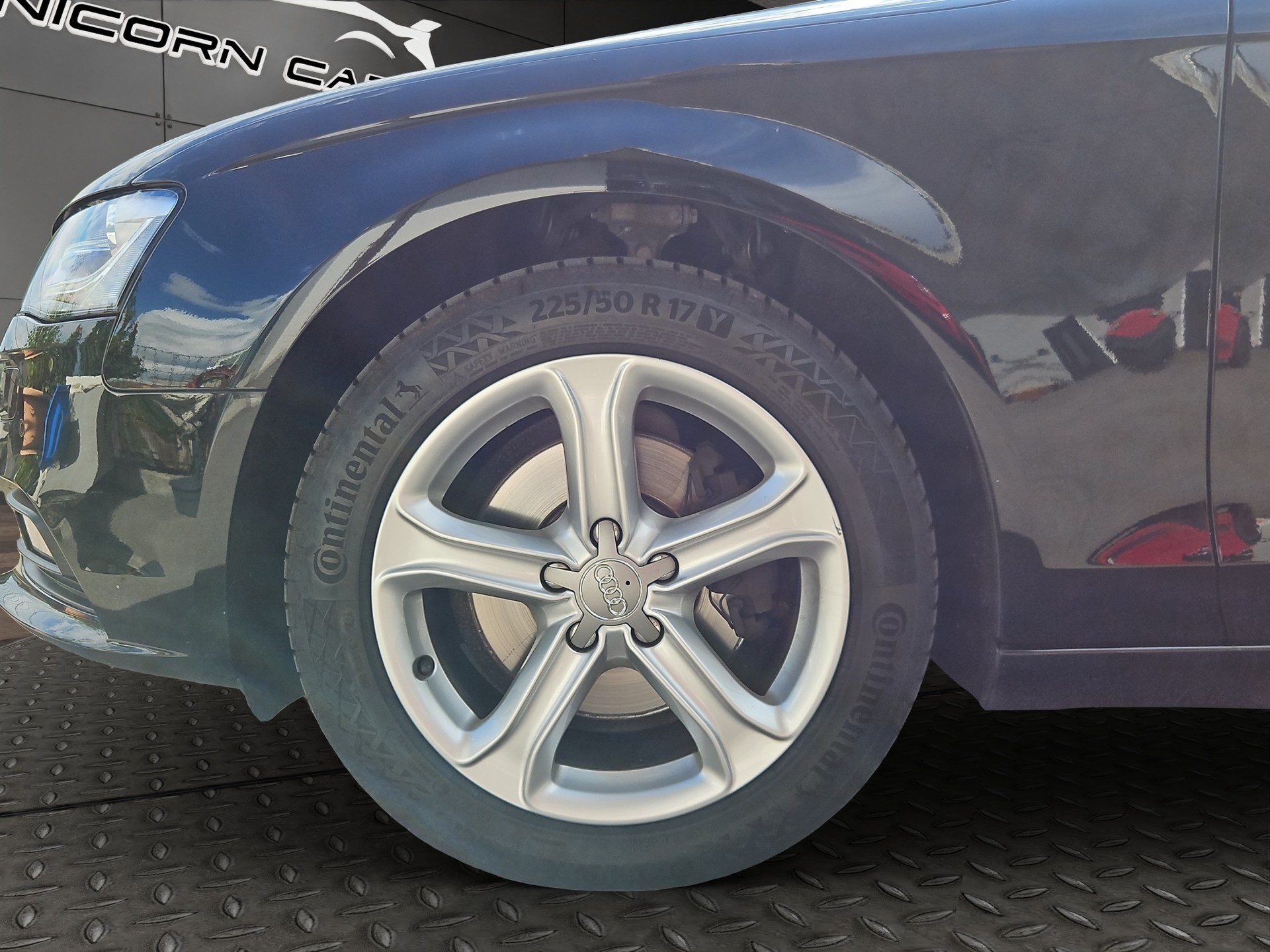 AUDI A4 Avant 2.0 TDI quattro S-tronic-image-23