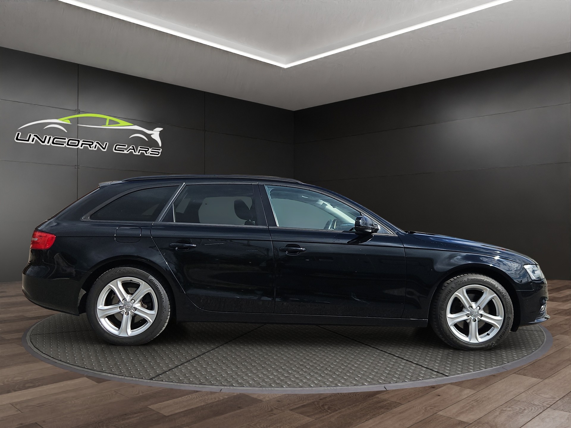 AUDI A4 Avant 2.0 TDI quattro S-tronic-image-7