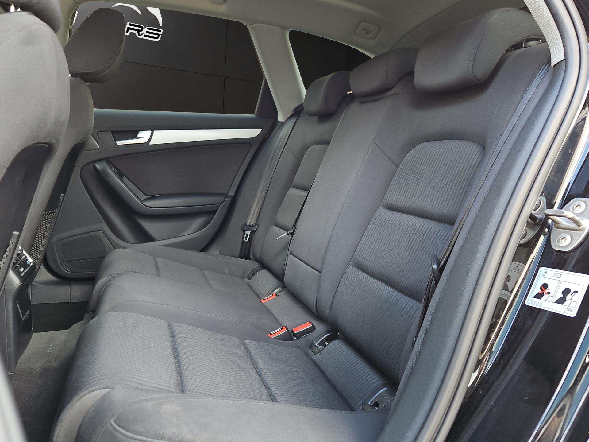 AUDI A4 Avant 2.0 TDI quattro S-tronic-image-11