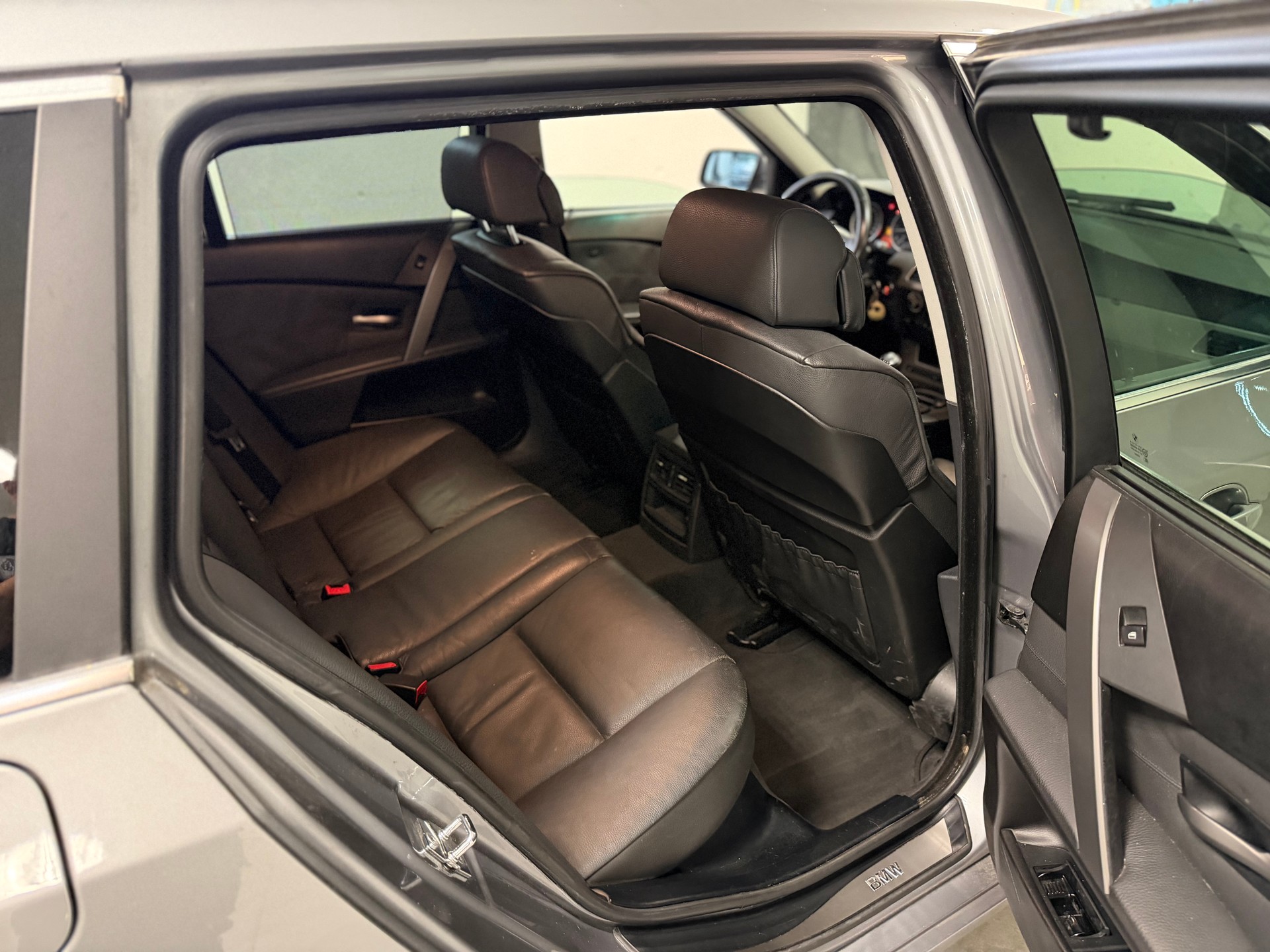 BMW 530xd Touring-image-5