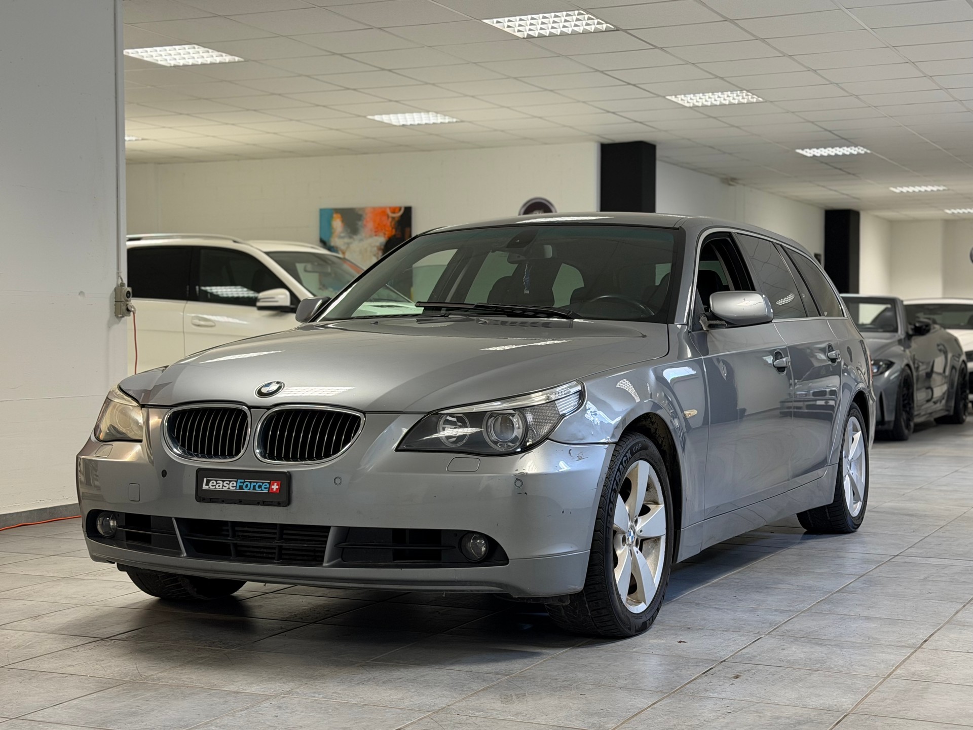 BMW 530xd Touring-image-0
