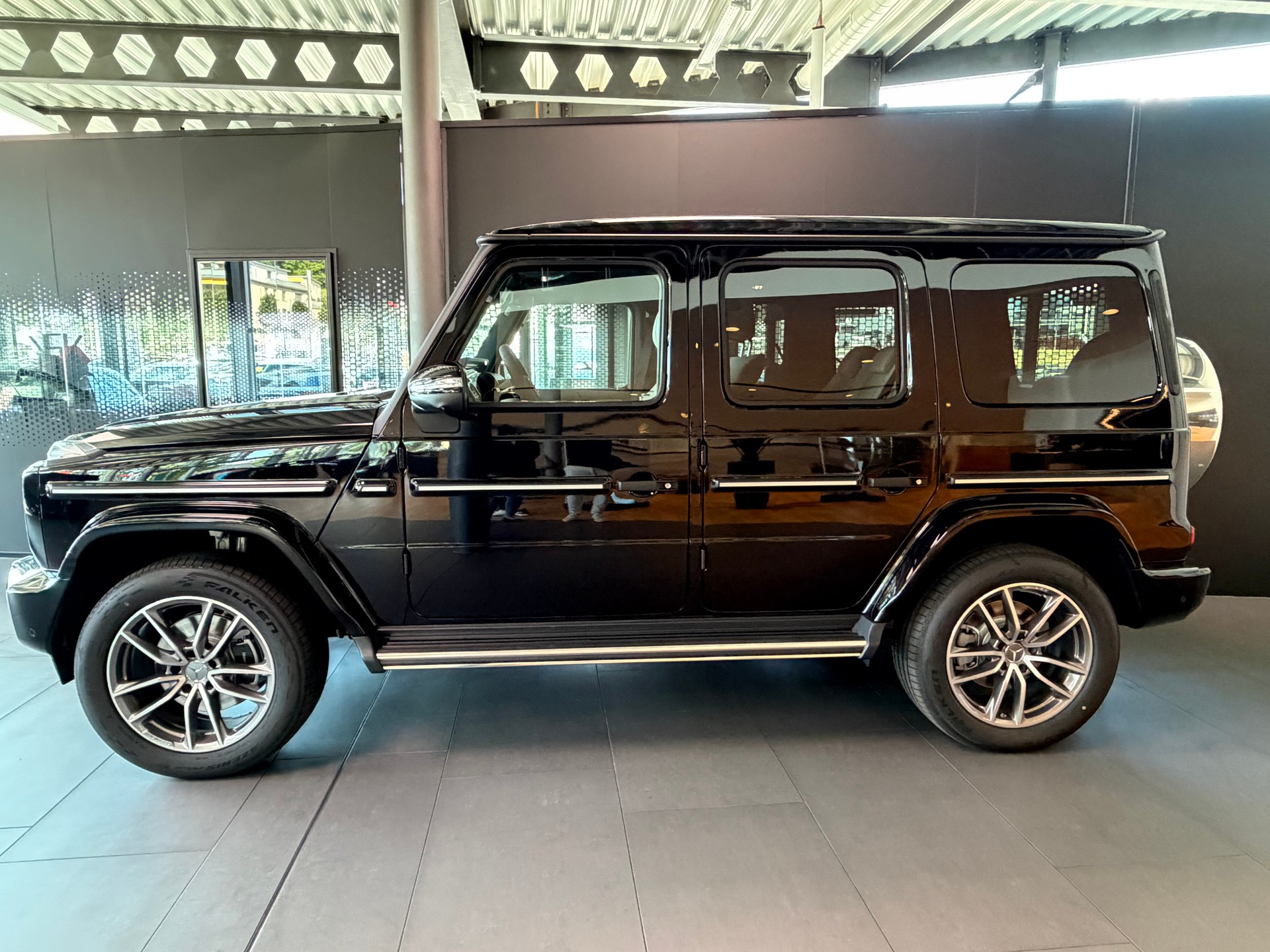 MERCEDES-BENZ G 450 d-image-1