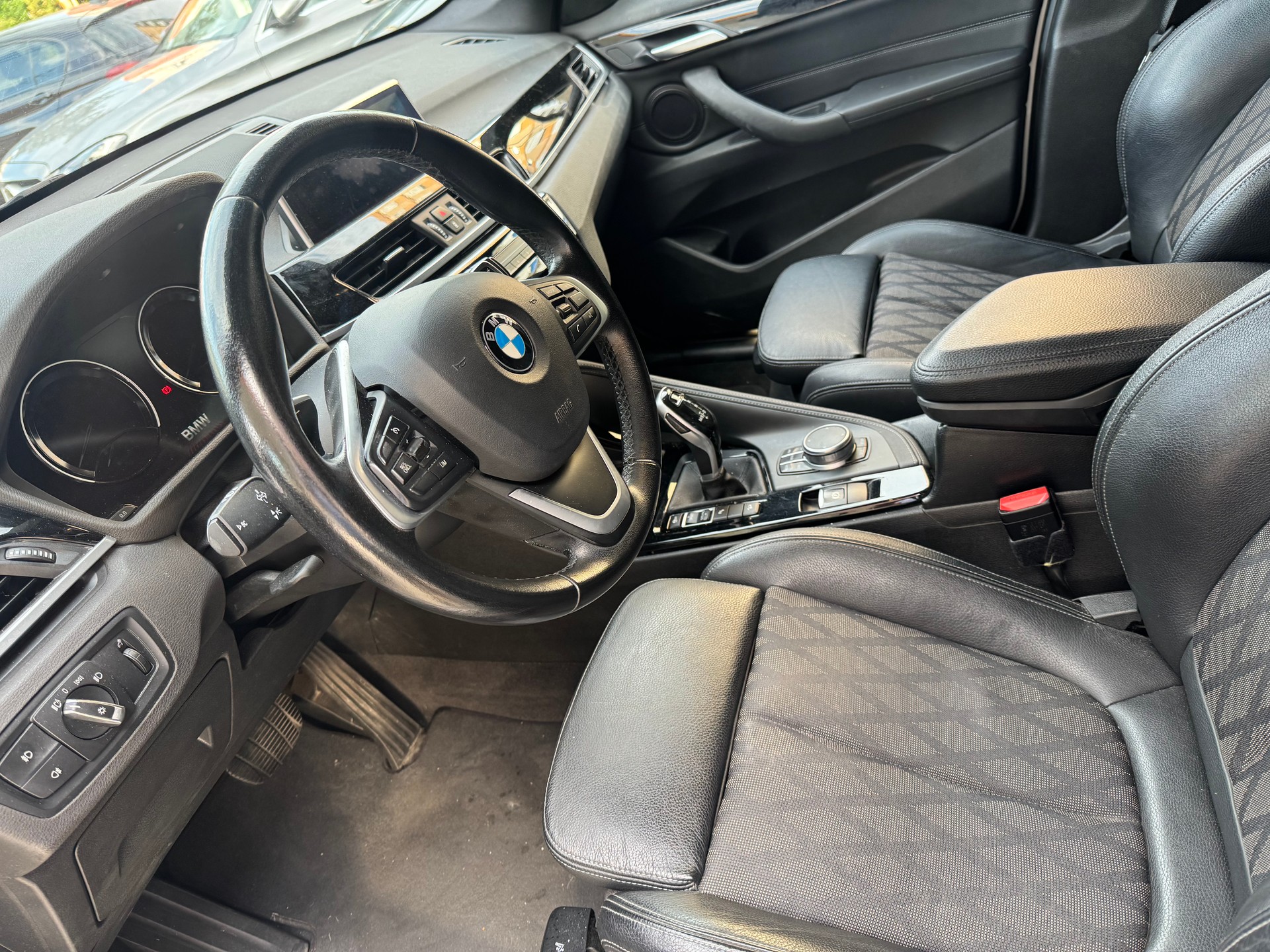 BMW X1 xDrive 20d Sport Line Steptronic-image-6