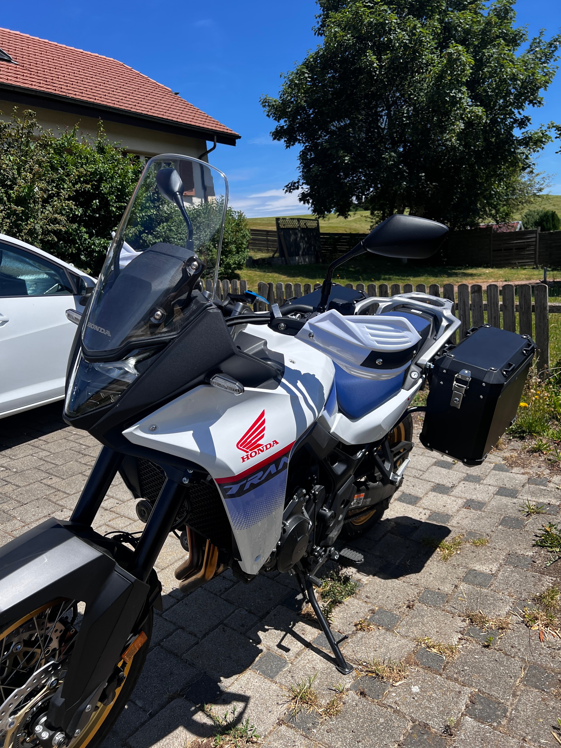 HONDA XL 750 Transalp-image-8