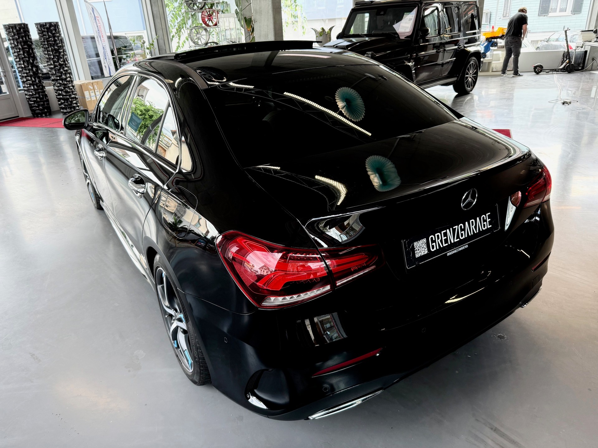 MERCEDES-BENZ A 200 AMG Line 7G-DCT-image-5