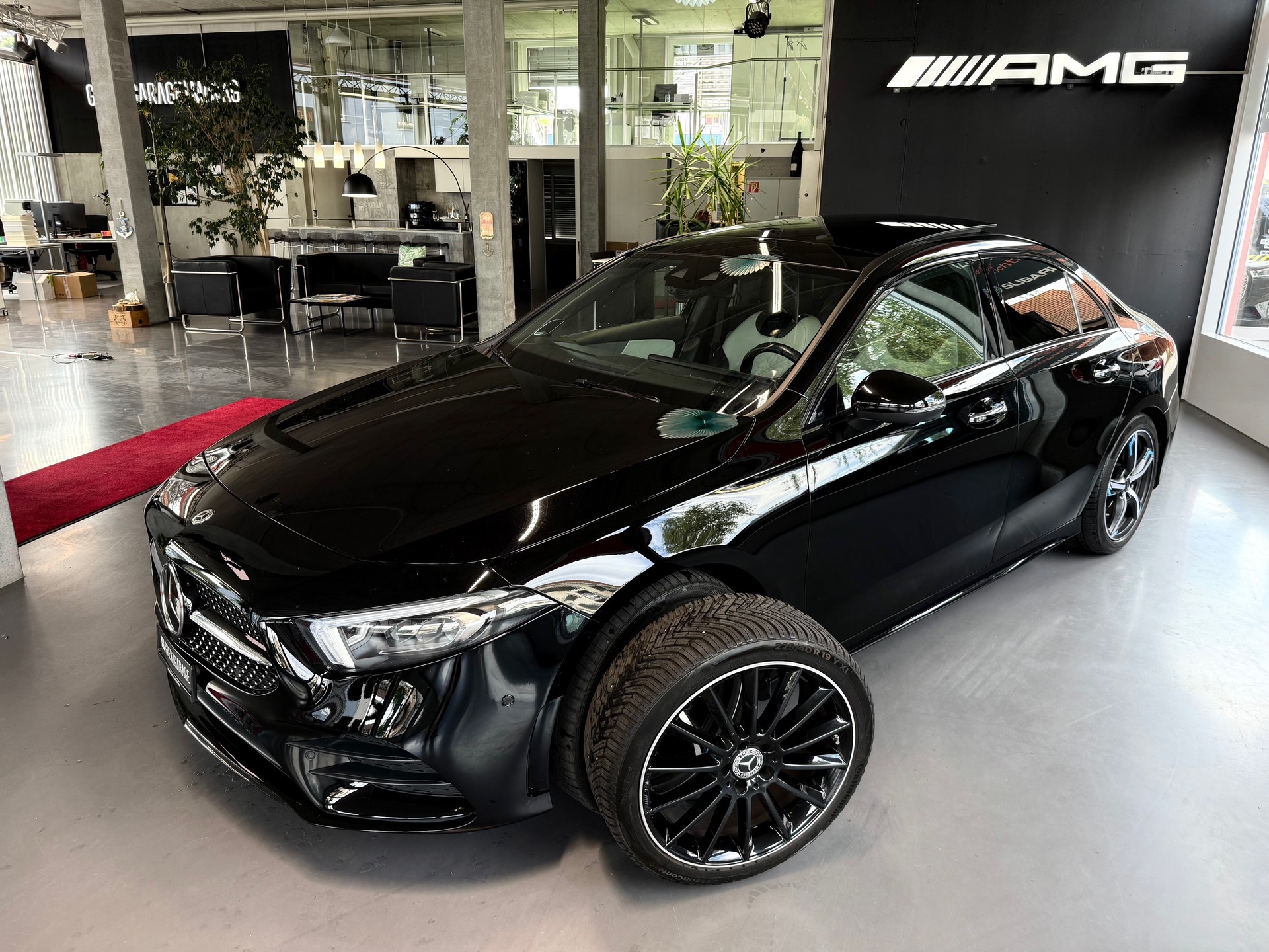 MERCEDES-BENZ A 200 AMG Line 7G-DCT-image-0