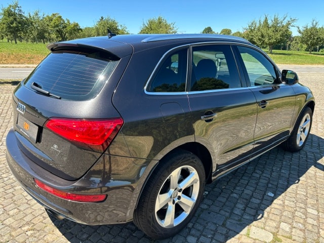 AUDI Q5 2.0 TFSI quattro tiptronic-image-4