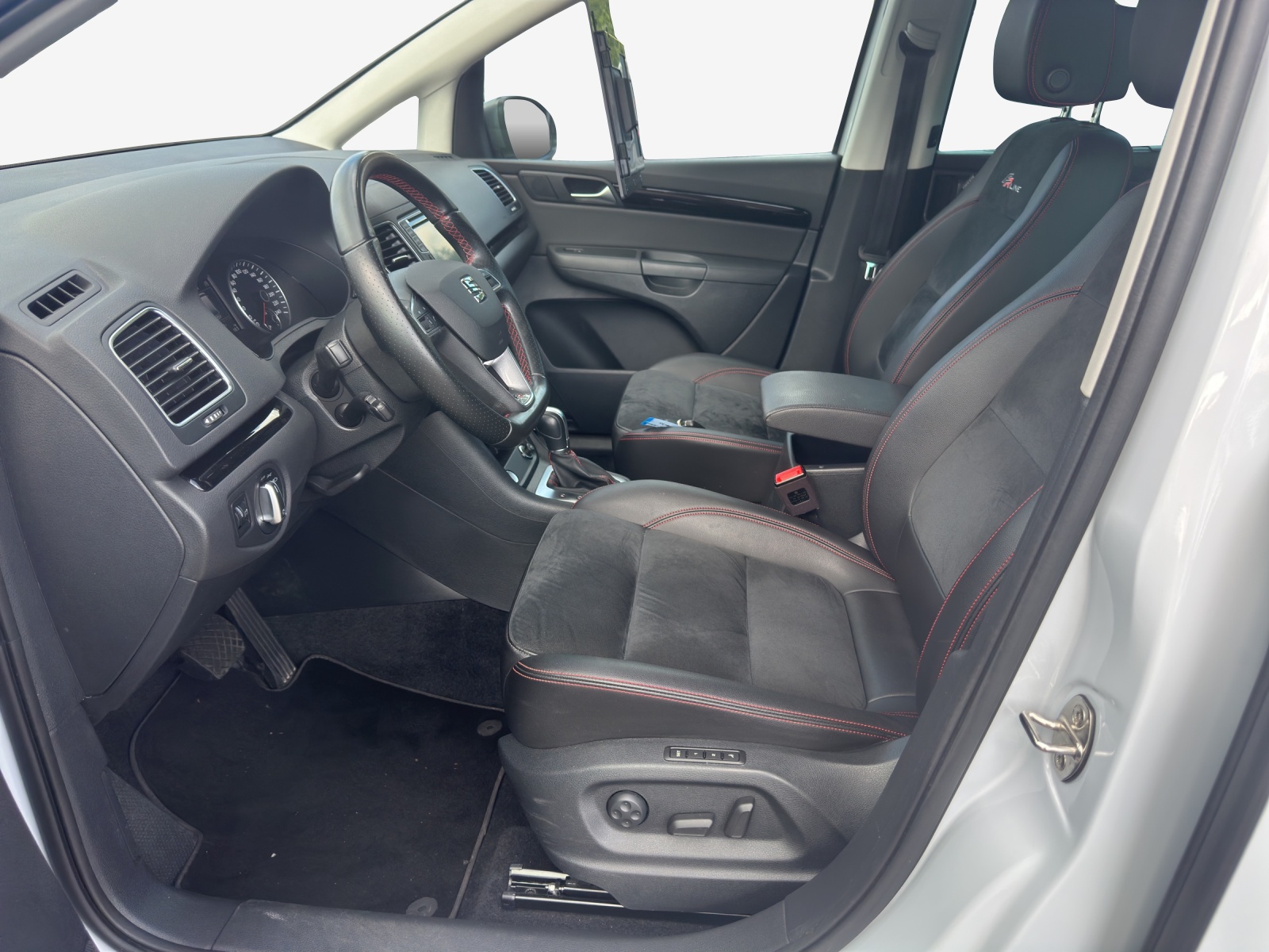 SEAT Alhambra 2.0 TDI 4Drive SWISS FR-image-7