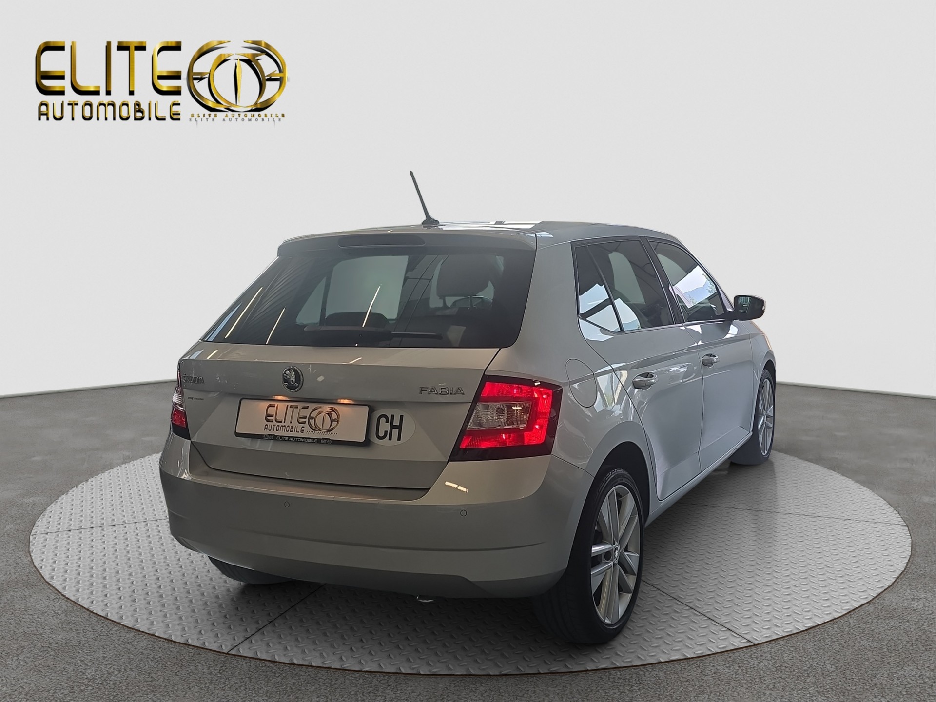 SKODA Fabia 1.2 TSI Style DSG-image-7