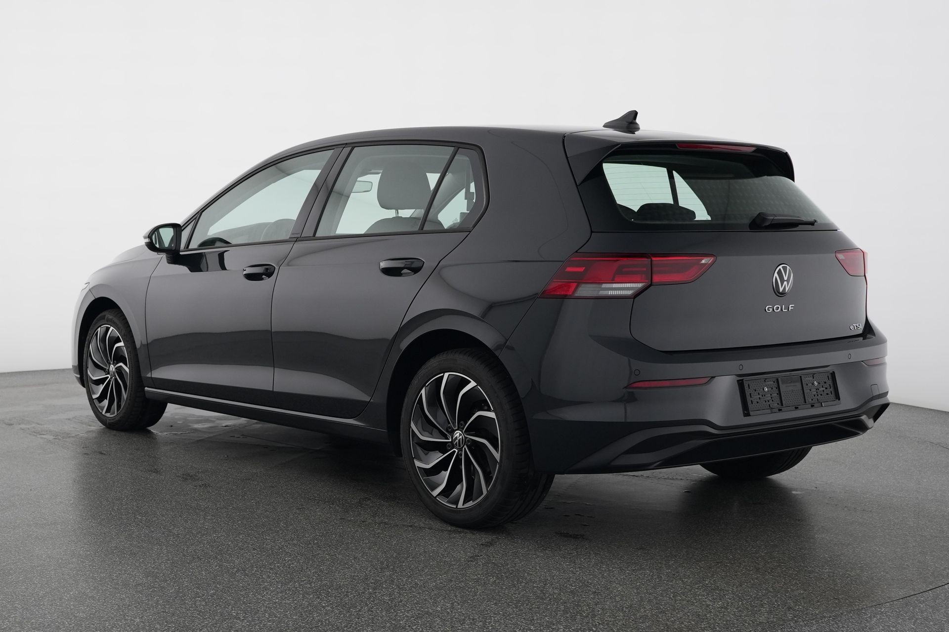 VW Golf 1.0 eTSI mHEV ACTLife DSG-image-2
