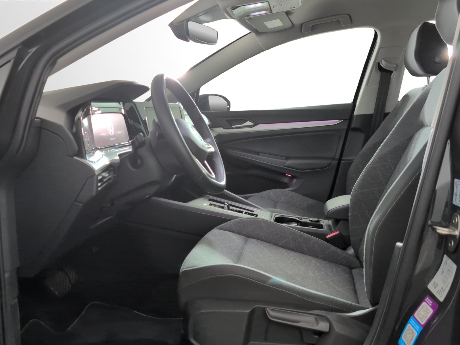 VW Golf 1.0 eTSI mHEV ACTLife DSG-image-5