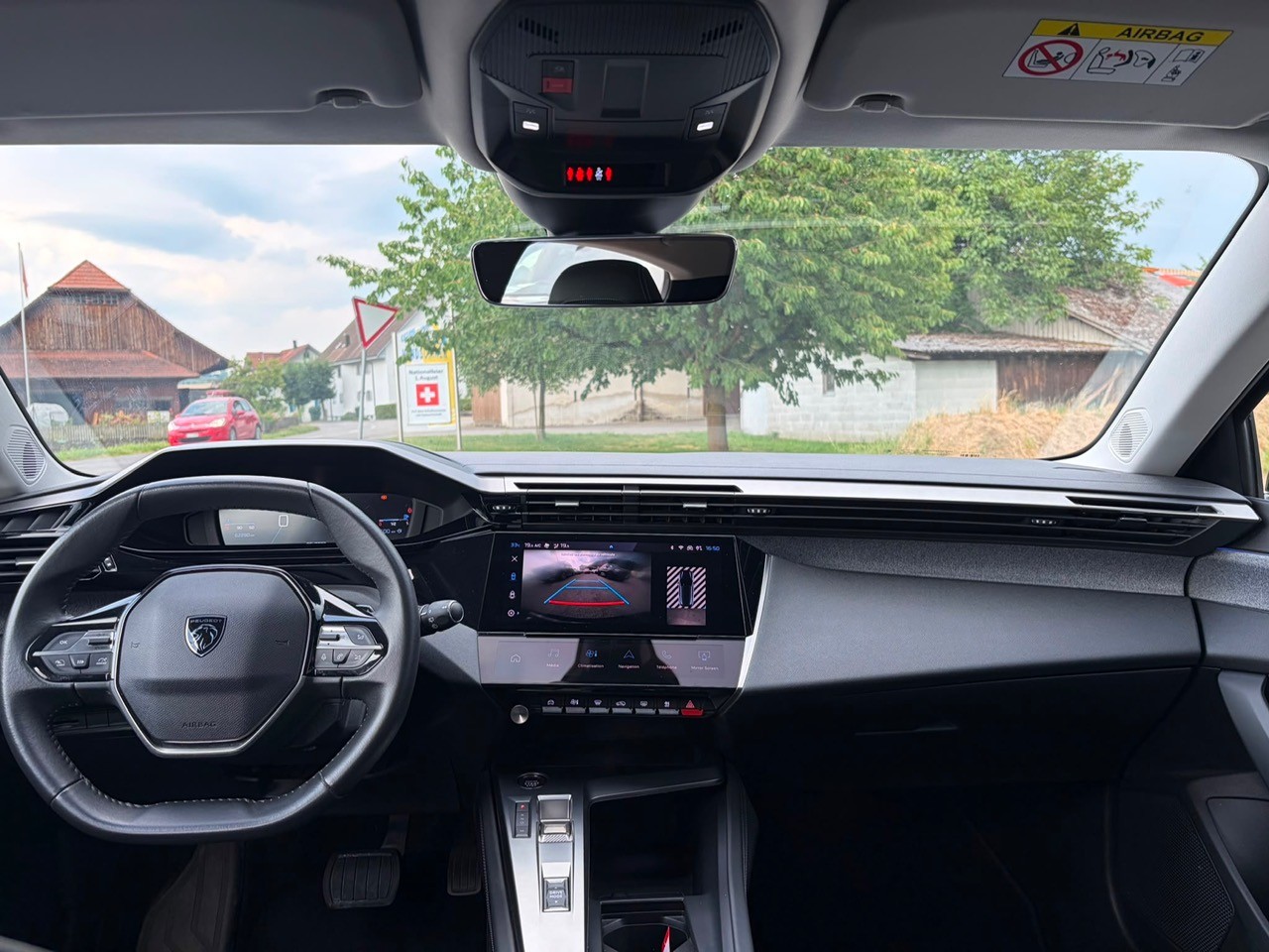 PEUGEOT 308 1.2 Pure Tech GT Pack EAT8-image-8