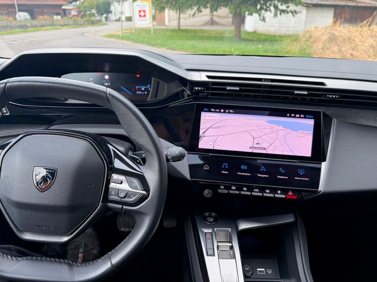 PEUGEOT 308 1.2 Pure Tech GT Pack EAT8-image-6
