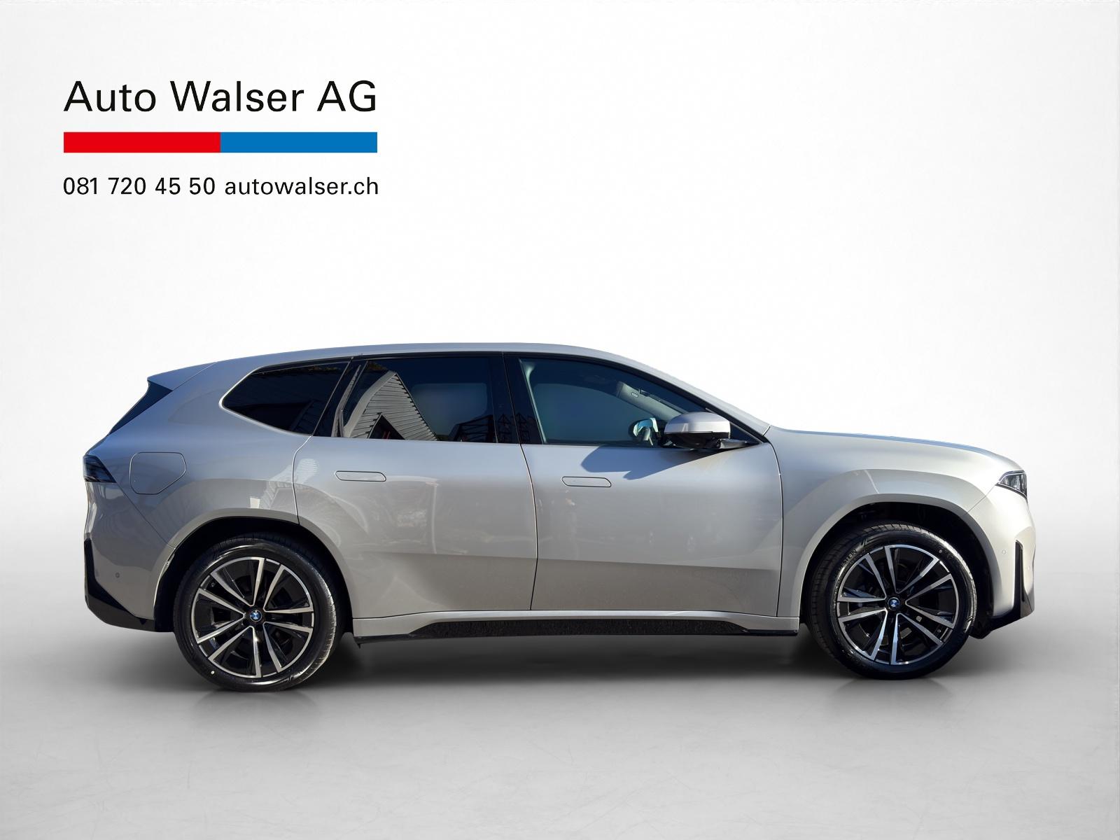 BMW iX3 50 xDrive-image-5