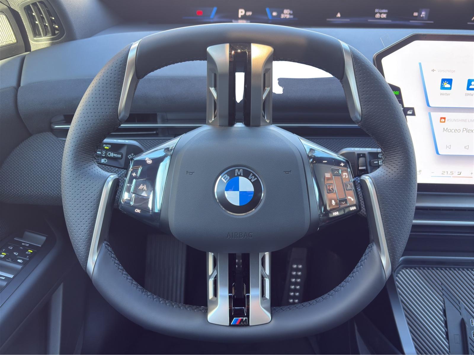 BMW iX3 50 xDrive-image-10