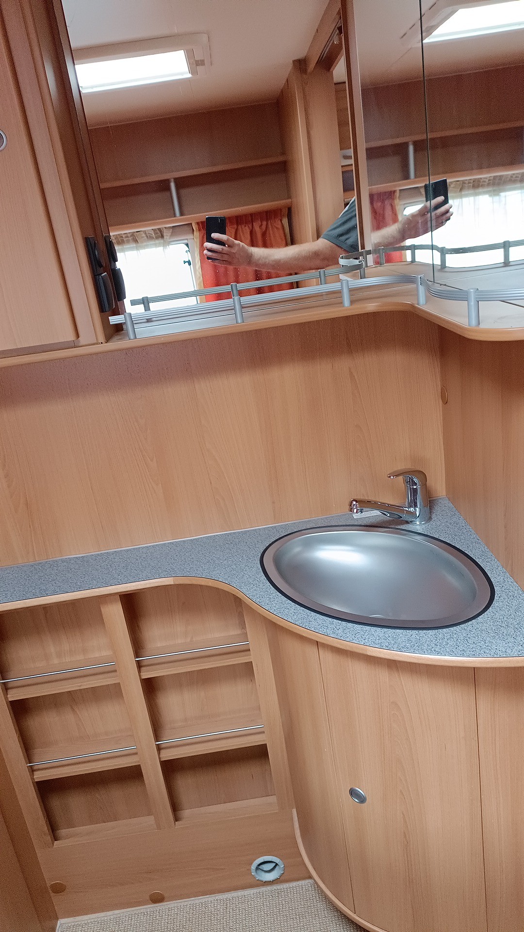 DETHLEFFS Lifestyle Vorzelt - Kajüte Stockbett bis zur 9 Schlafplätze-image-14