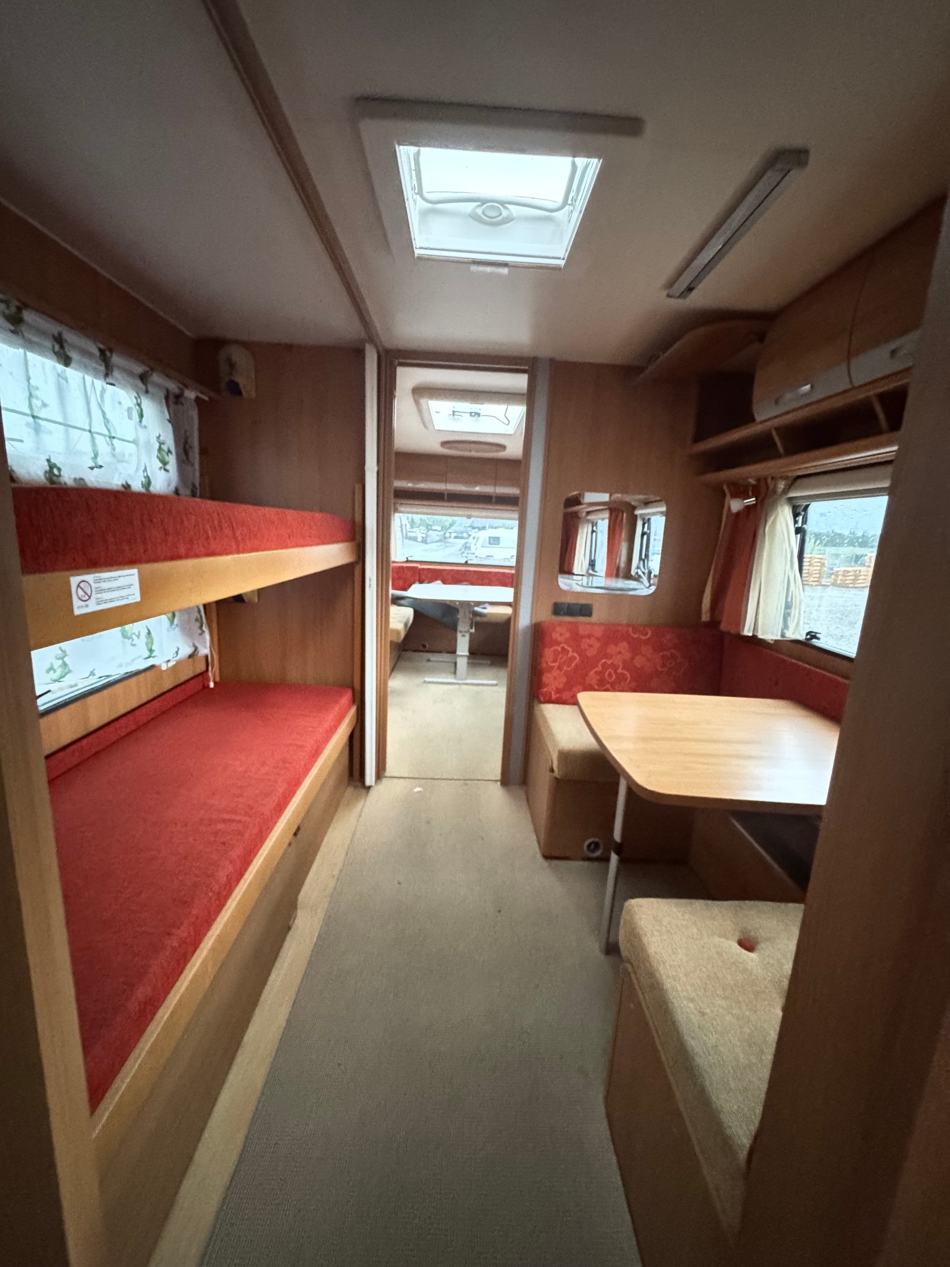DETHLEFFS Lifestyle Vorzeit - Kajüte Stockbett bis zur 9 Schlafplätze-image-11