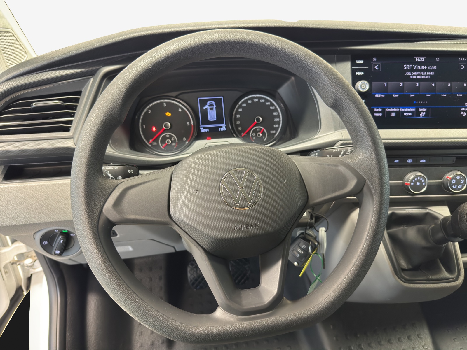 VW T6.1 2.0 TDI-image-9
