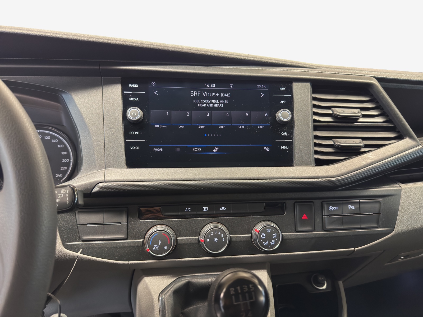 VW T6.1 2.0 TDI-image-10