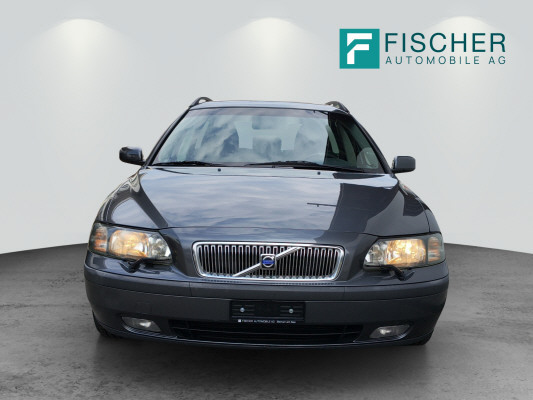 VOLVO V70 2.4-image-2