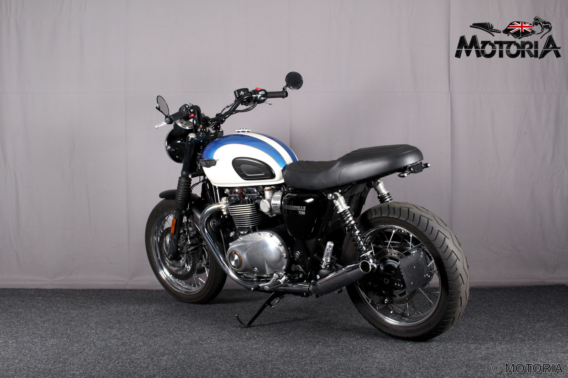 TRIUMPH Bonneville T120-showroom-element-3