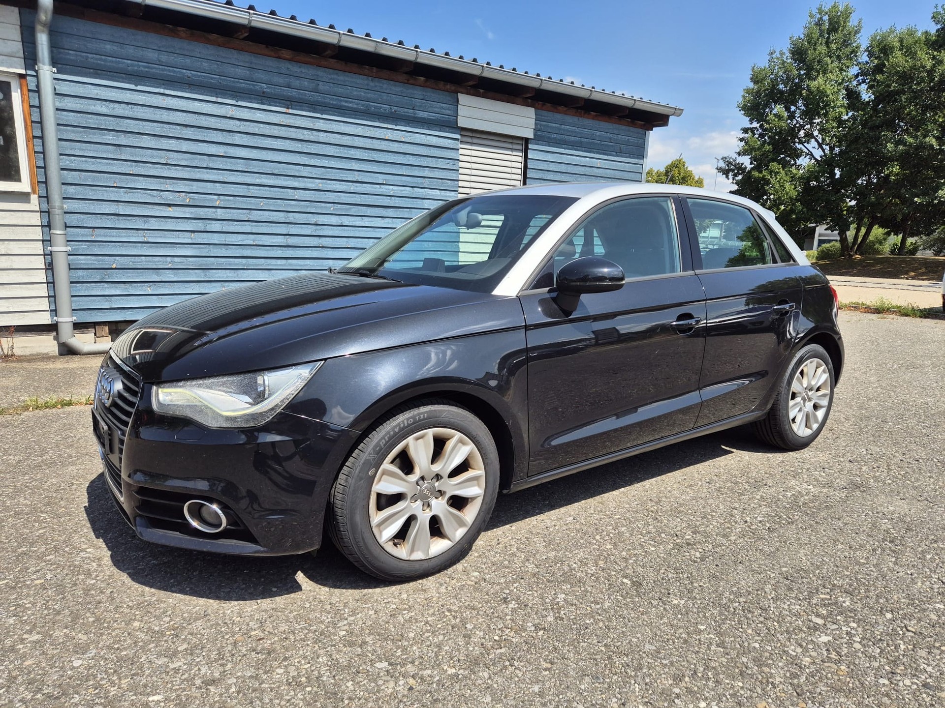 AUDI A1 Sportback 1.6 TDI Ambition-image-1