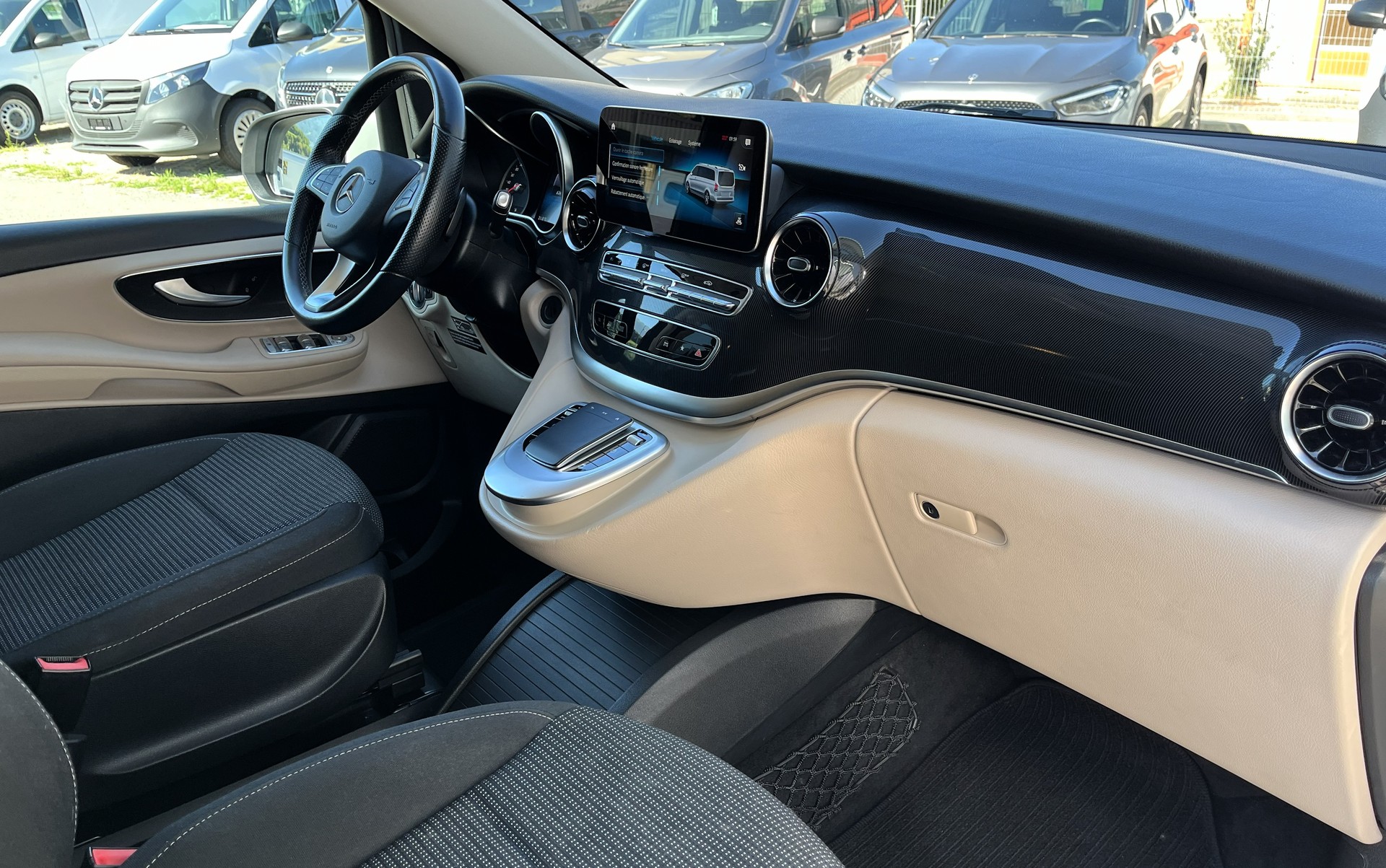MERCEDES-BENZ Marco Polo 250 d 4M Automat-image-11