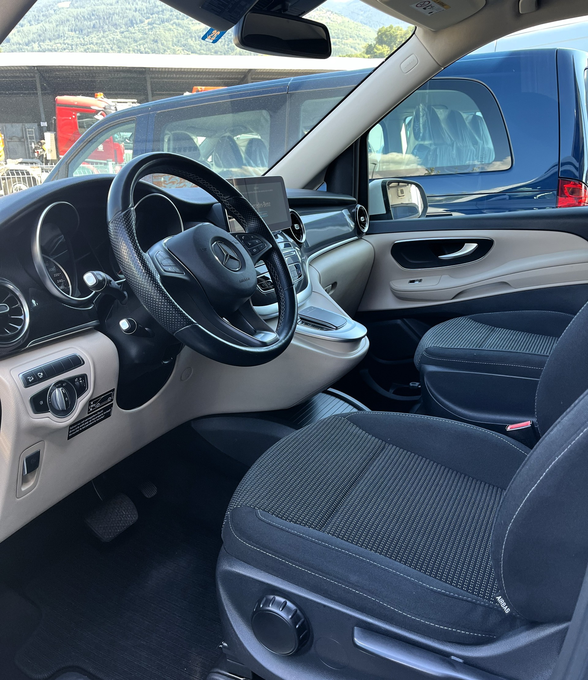 MERCEDES-BENZ Marco Polo 250 d 4M Automat-image-10