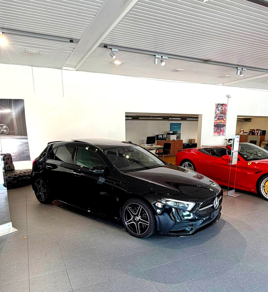 MERCEDES-BENZ A 250 AMG Line 7G-DCT-image-1