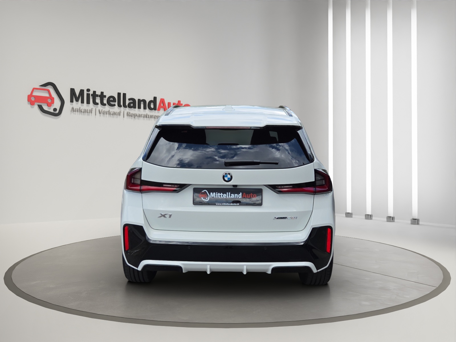 BMW X1 xDrive 23i 48V M Sport-image-12